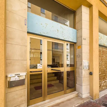 Beaches 7 Min Away - Wifi - Smart Tv Apartment